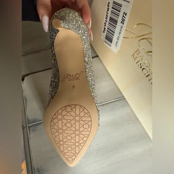 Jewel Badgley Mischa Royalty Pointed Toe Kitten Heel in Silver ✨ - Picture 4 of 12